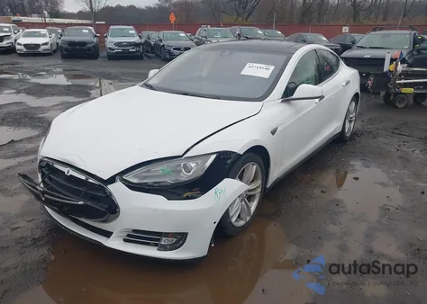 2015 Tesla Model S 70D/85D/P85D из США, поврежденный, VIN 5YJSA1H21FFP77850
